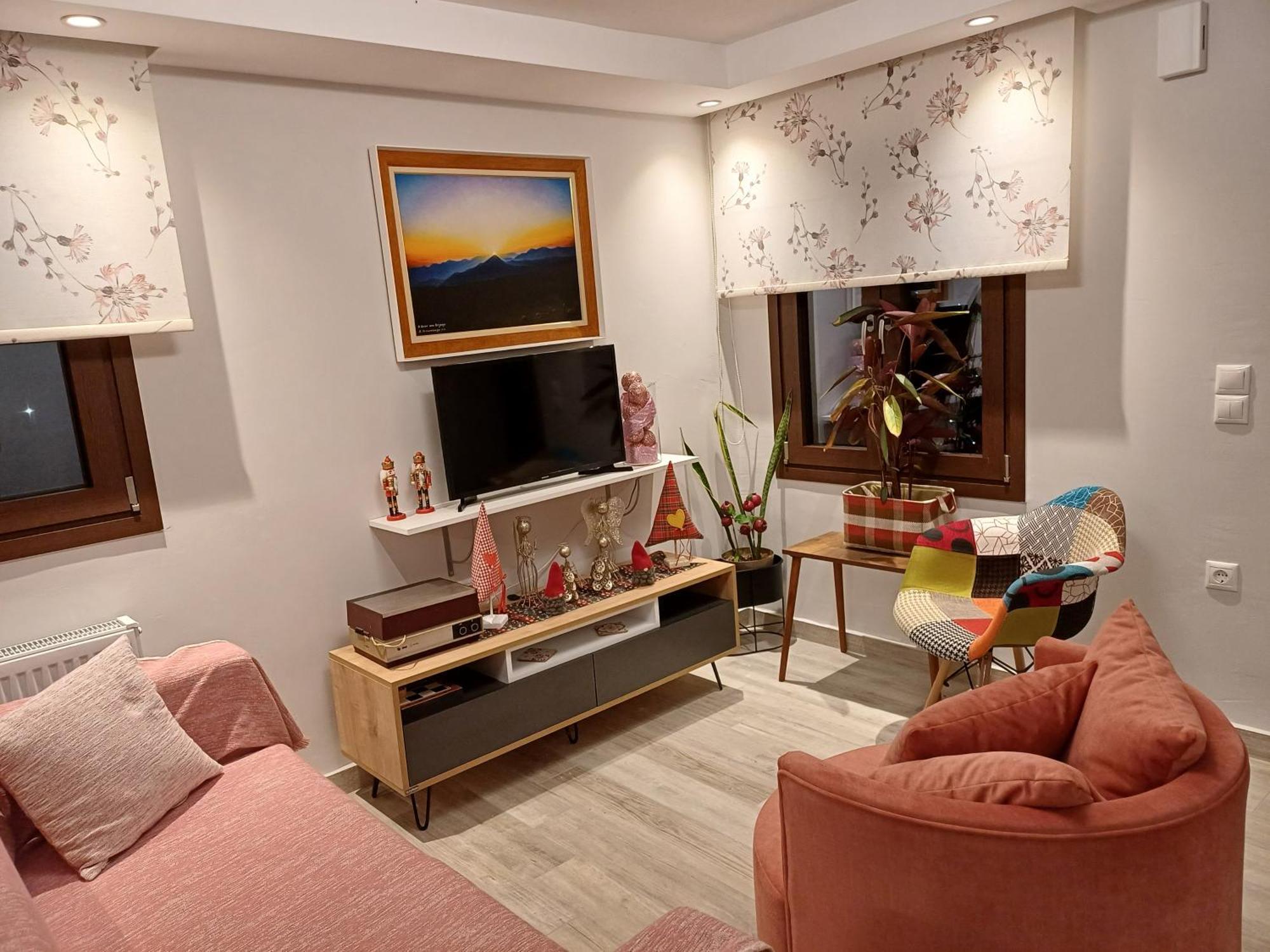 Apartamento Το Σπίτι Της Ευτυχίας Σουίτα Karpenísion Exterior foto